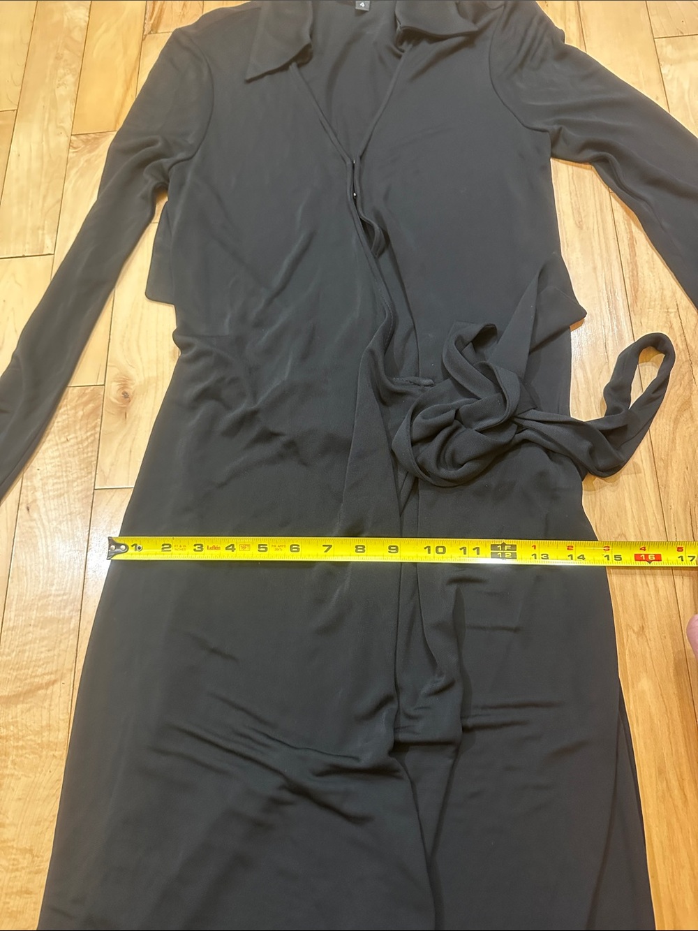 Diane Von Furstenberg Black Long-Sleeve Wrap Midi Dress - Picture 6 of 10